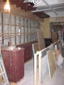 店舗デザイン設計実績事例-portugalia-ポルトガリア大阪淀屋橋-工事中店内-カウンターバック