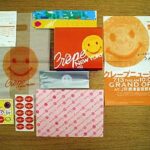 店舗デザイン実績事例-crepe-newyork-クレープニューヨーク-クレープ店-大阪-キャラクターの入ったショッパー・シール