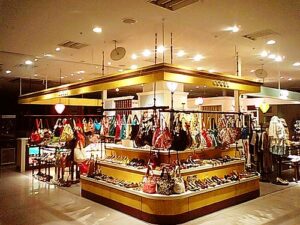 店舗デザイン｜COCUE 明石VIVRE｜アパレル物販｜オープン致しました