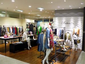 店舗デザイン｜Droite lautreamont 新宿タカシマヤ｜アパレル物販｜東京｜オープン致しました