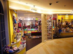 店舗デザイン設計｜COCUE　ソラリアステージ｜アパレル物販｜博多｜オープン致しました