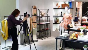 店舗デザインレポート｜Droite lautreamont LUCUA｜アパレル物販｜大阪市｜2.竣工写真撮影