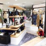 アパレル店舗デザイン設計事例-ドロワットロートレアモン(droite-lautreamont)松坂屋名古屋店-店舗ファサードから見た店内の写真