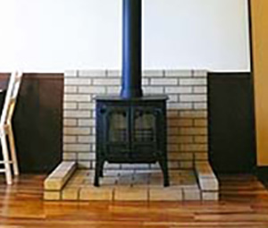 パンカフェみわのシンボルの薪ストーブ