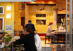 飲食店舗居抜きデザイン設計実績事例、ベトナム料理ベトナムノーイ123