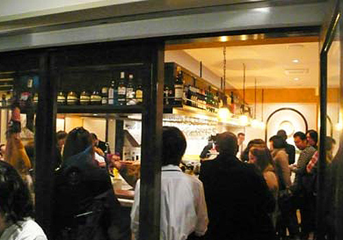 大阪のスペイン料理レストラン、ピエドラのオープニングレセプションパーティー