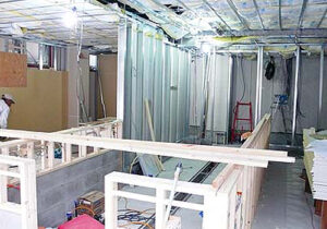 大阪のスペイン料理レストラン、ピエドラのカウンター下地の現場