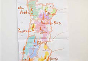 大阪市のポルトガル料理レストラン、ヴィノテカ・ポルトガリアの壁に描くカラフルで可愛いポルトガルの絵地図の原寸大の出力